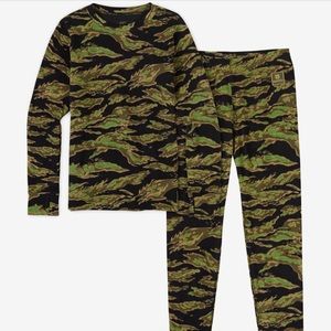 Burton youth fleece set. Also fits women size S.